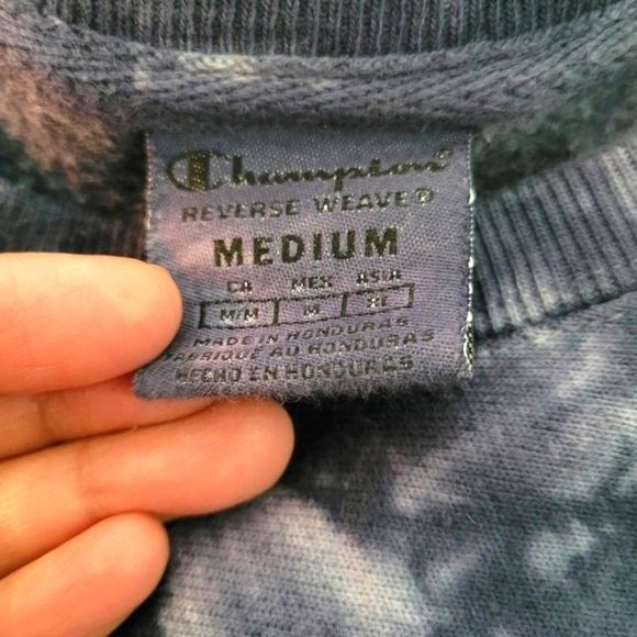 Champion Reverse Wave Gray Bleached Crewneck Drop Shoulder Sweatshirt Size M - Picture 9 of 11